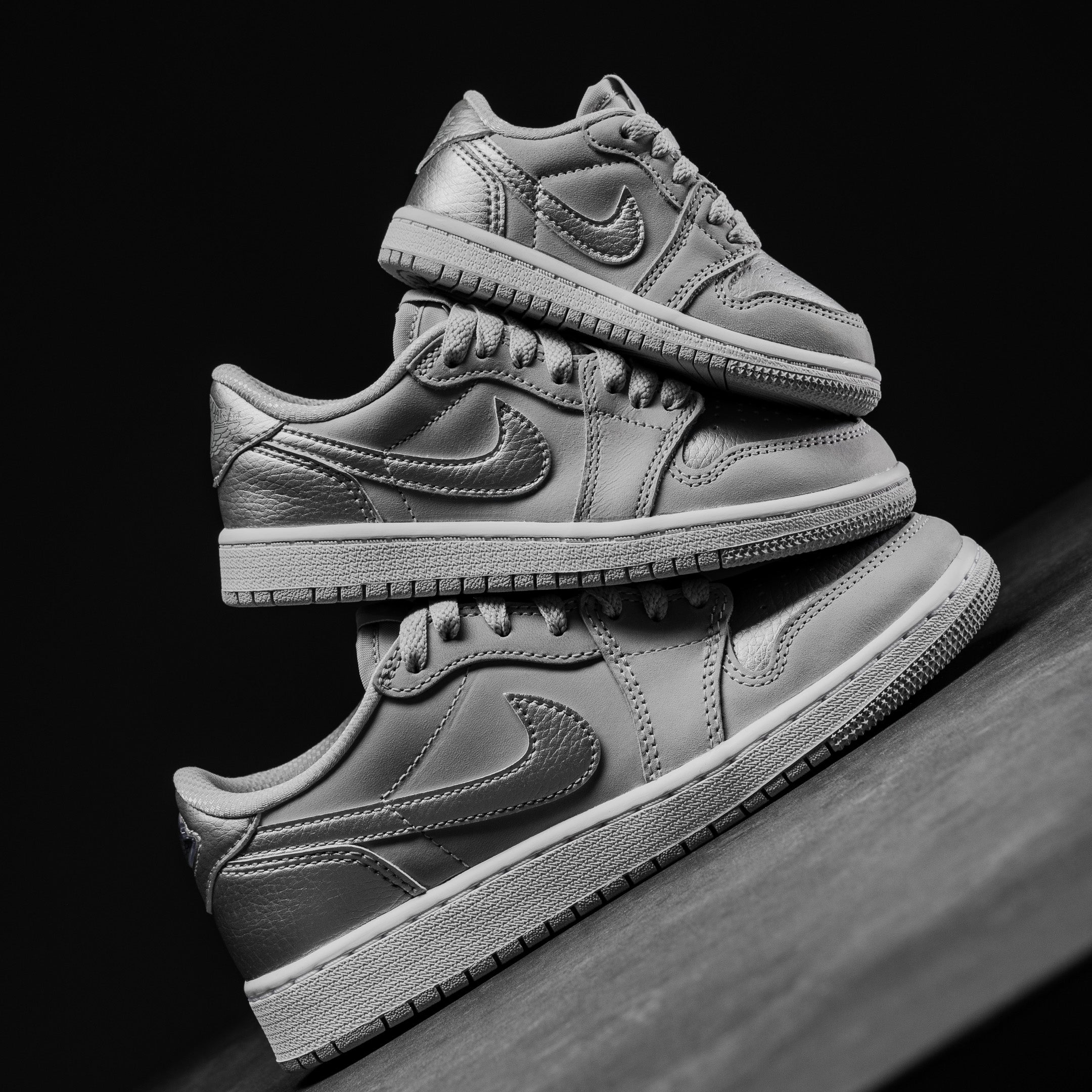 Jordan 1 Retro Low OG 'Silver' (TD) - Neutral Grey/Metallic Silver