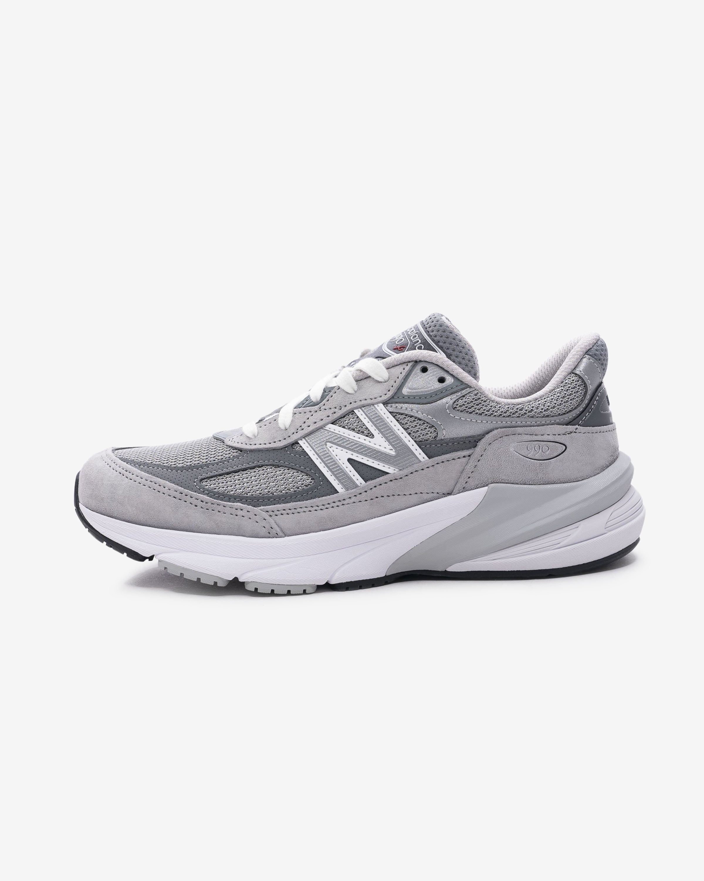 NEW BALANCE WOMEN'S MADE IN USA 990v6 - GREY