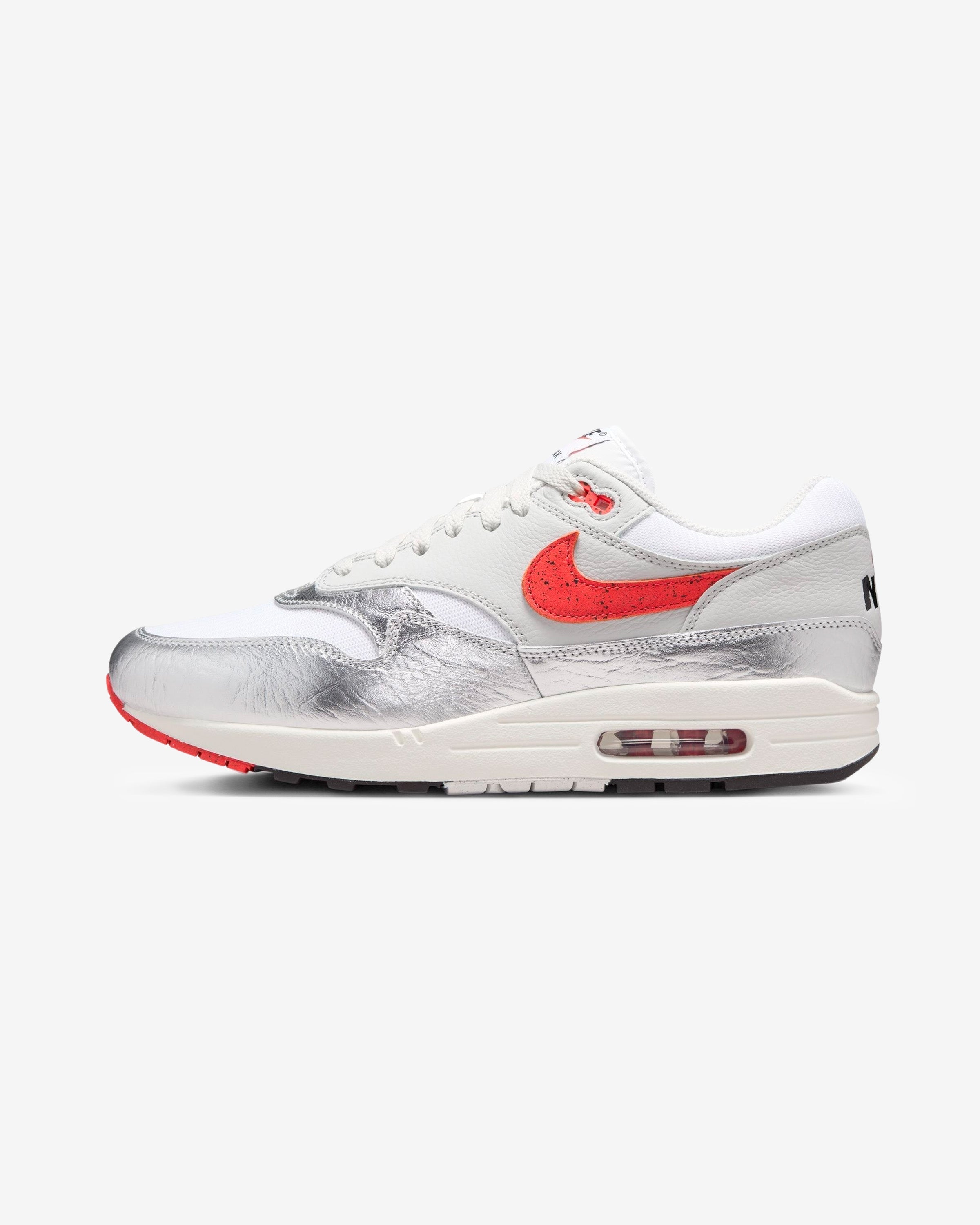 NIKE AIR MAX 1 PREMIUM - WHITE/ CHILERED/ METALLICSILVER