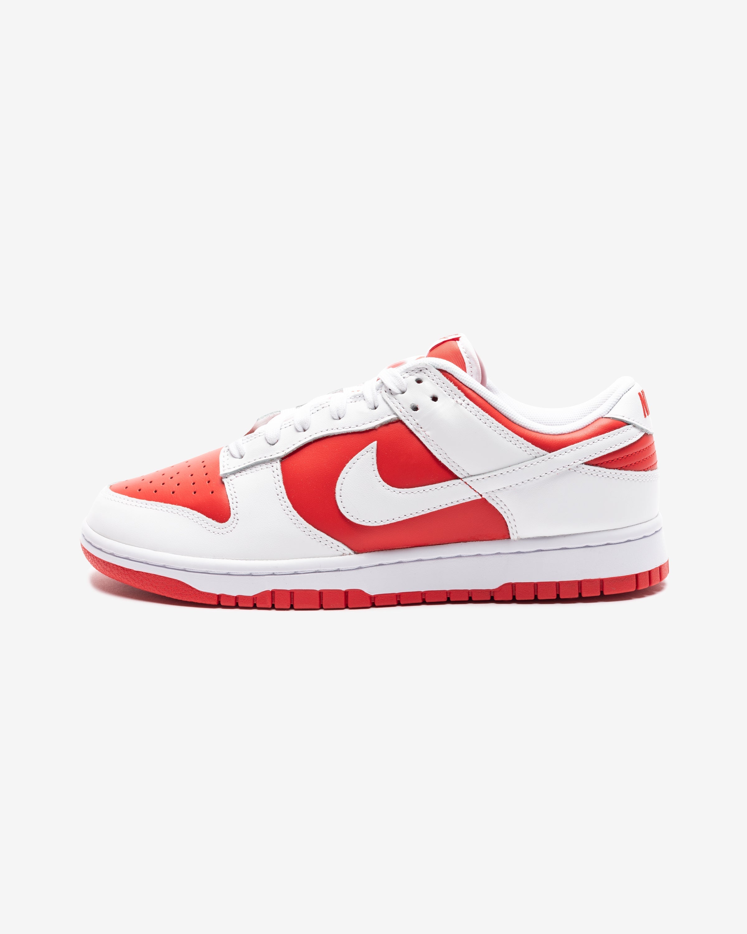 NIKE DUNK LOW RETRO - UNIVERSITYRED/ WHITE