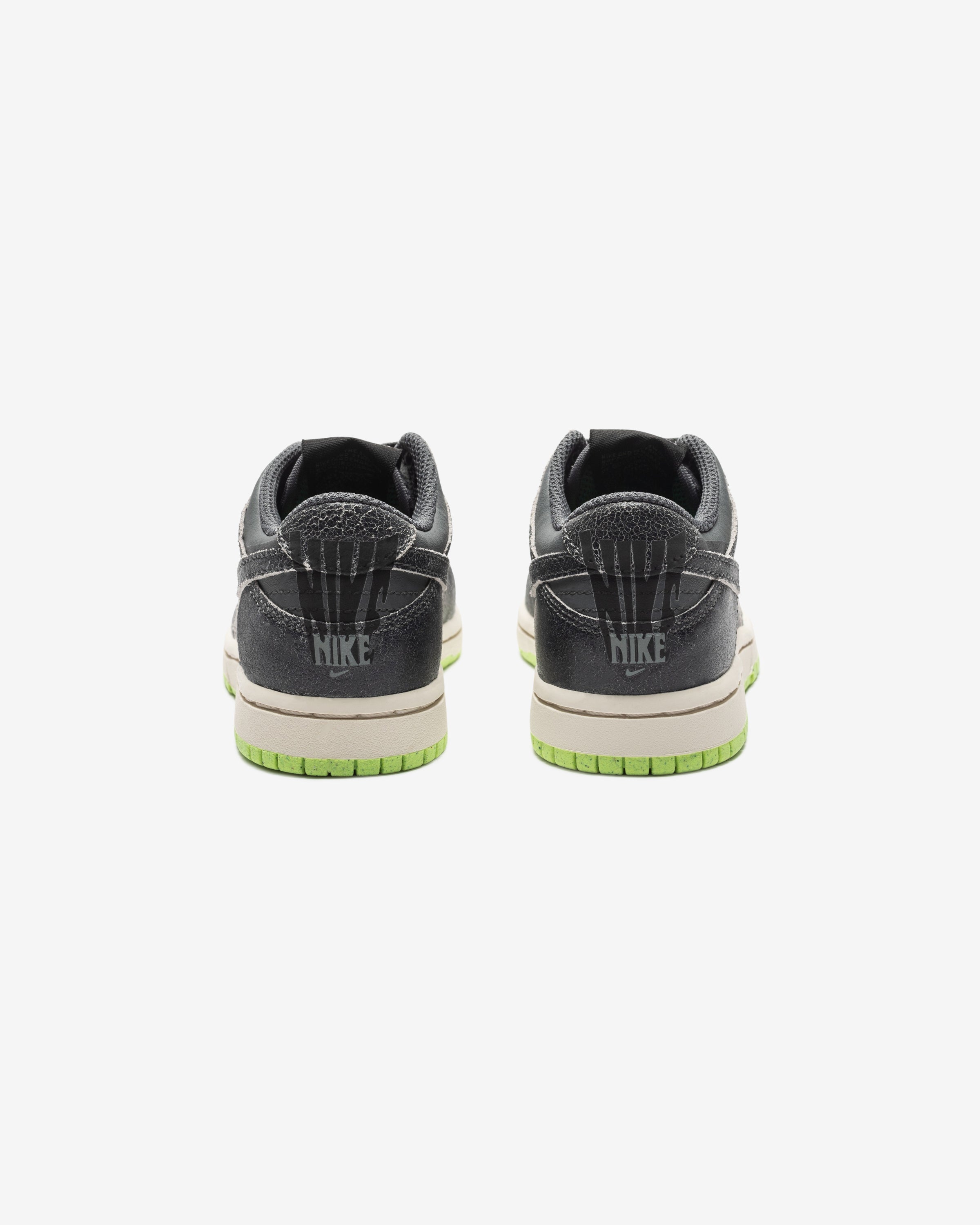 NIKE PS DUNK LOW SE - IRONGREY/ PHANTOM/ GHOSTGREEN