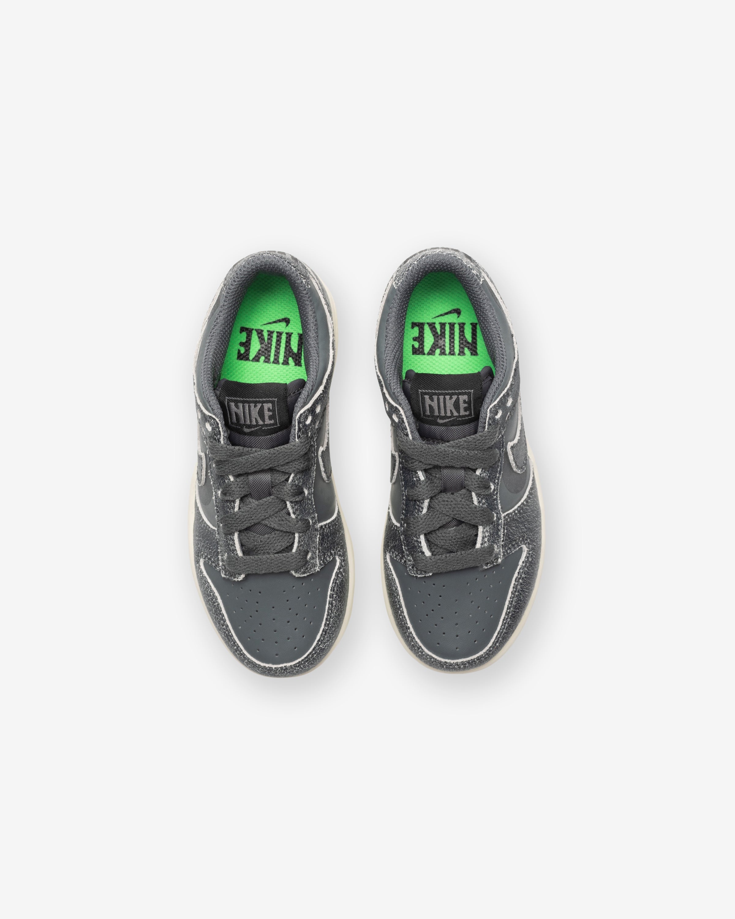 NIKE PS DUNK LOW SE - IRONGREY/ PHANTOM/ GHOSTGREEN