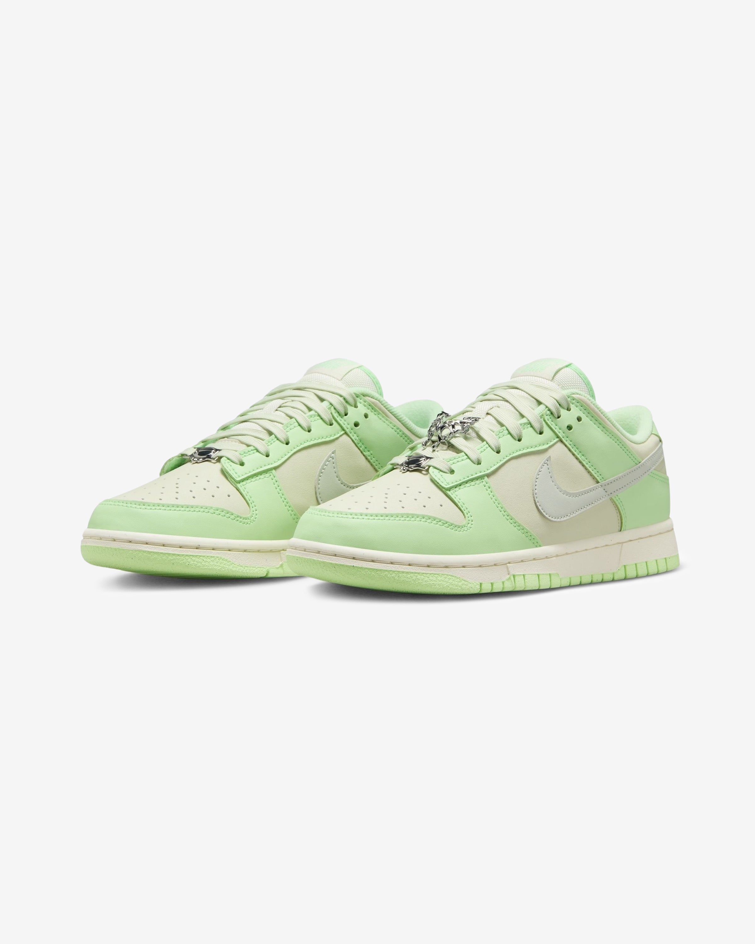 NIKE WOMEN'S DUNK LOW NN - SEAGLASS/ LIGHTSILVER