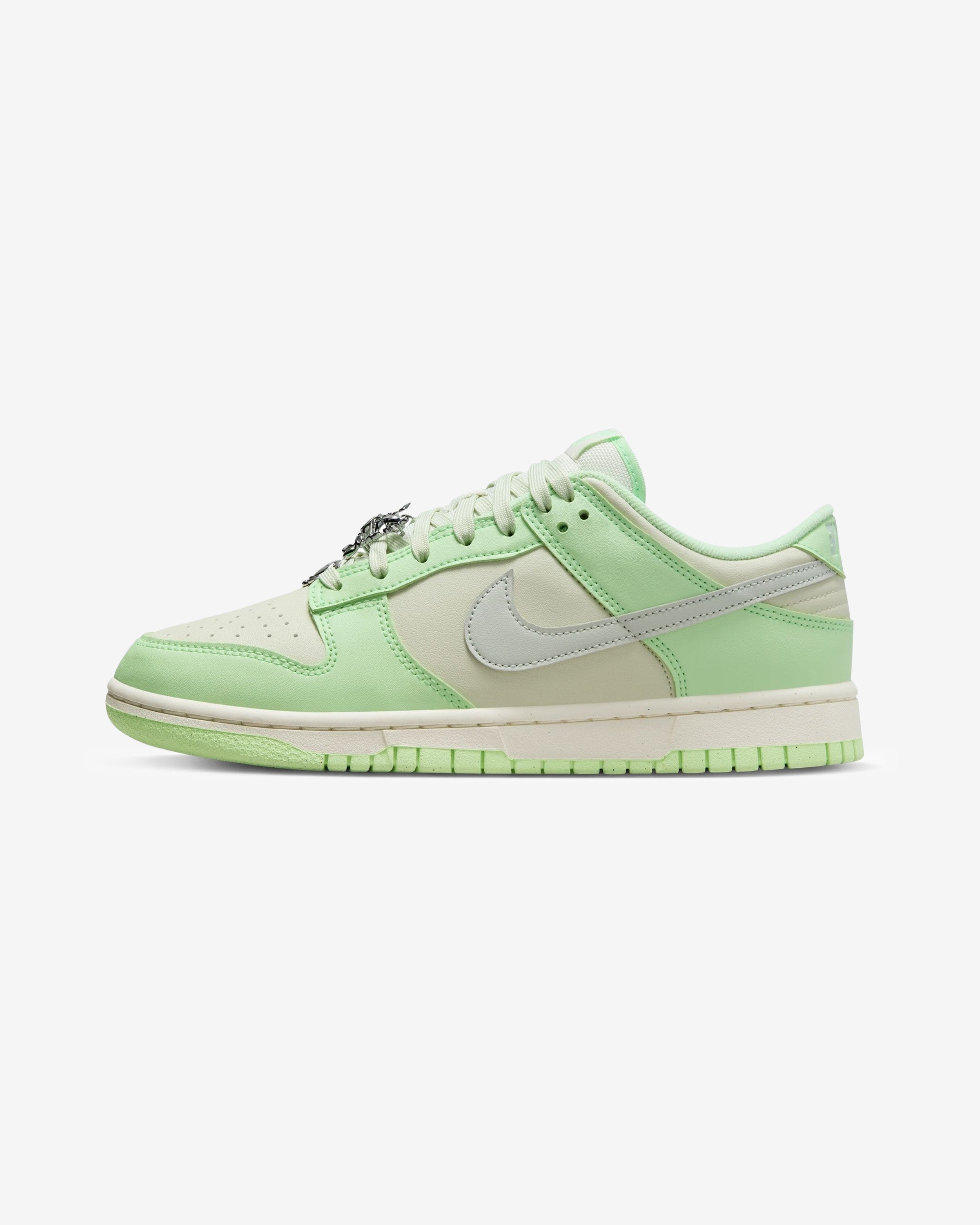 NIKE WOMEN'S DUNK LOW NN - SEAGLASS/ LIGHTSILVER