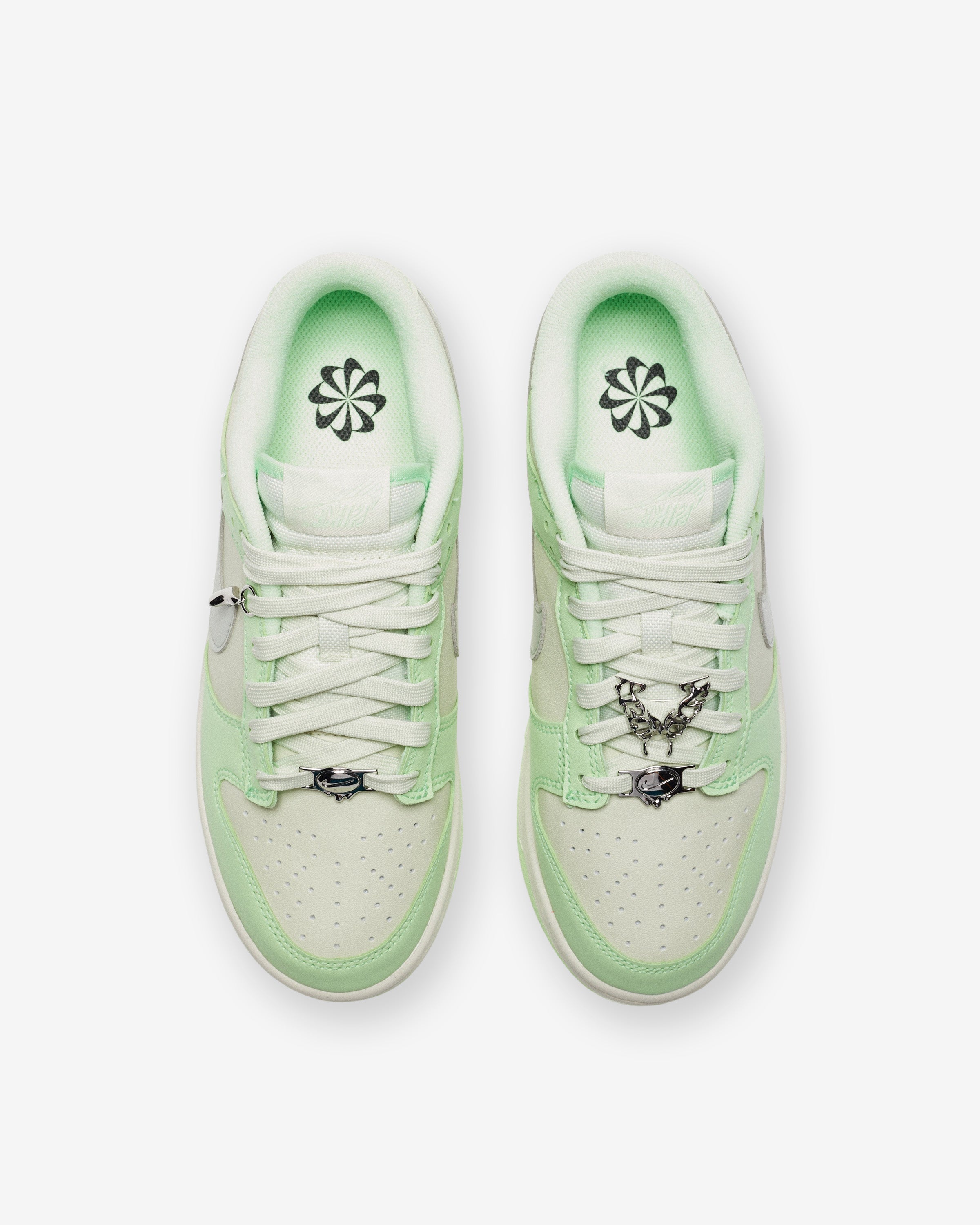 NIKE WOMEN'S DUNK LOW NN - SEAGLASS/ LIGHTSILVER