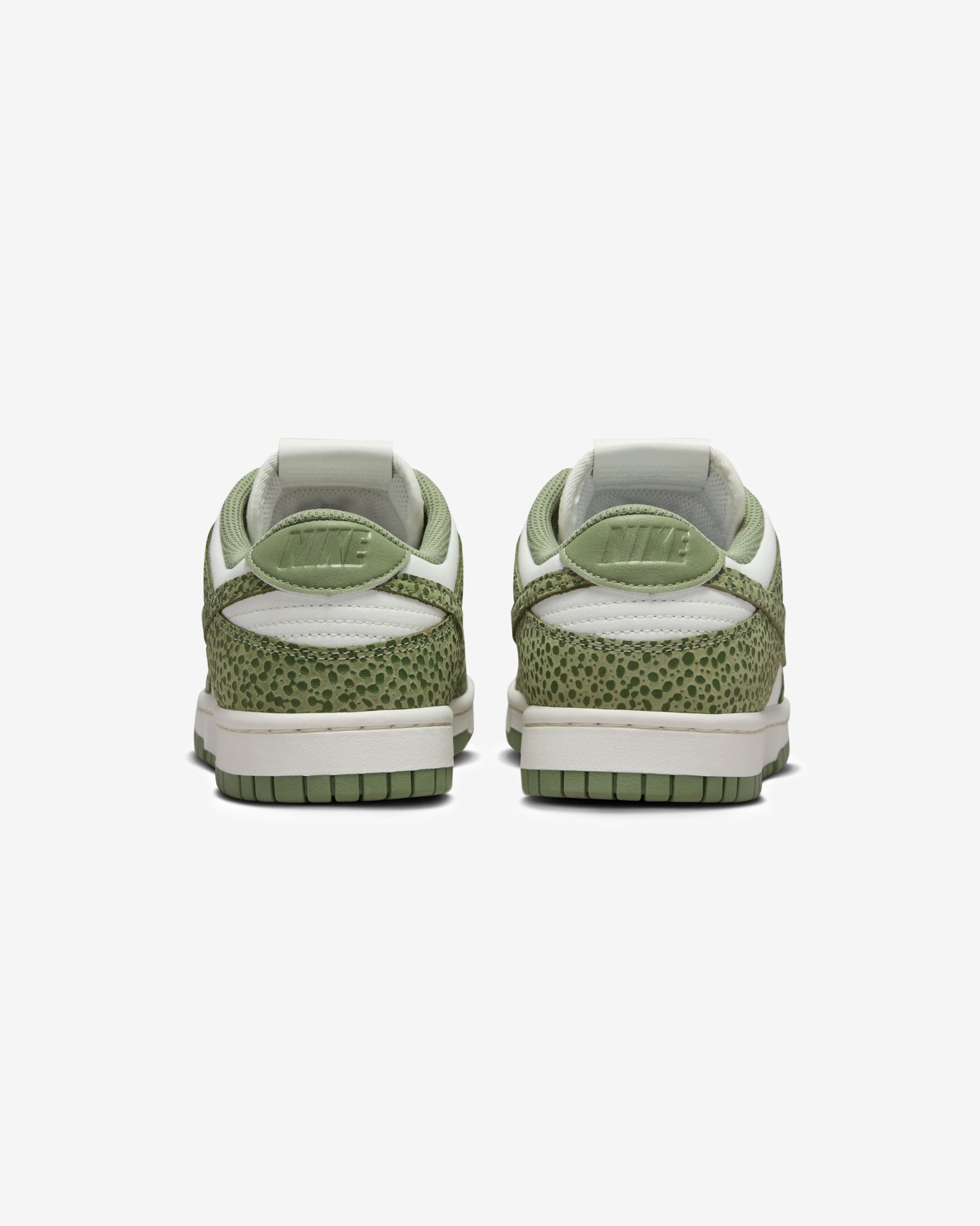 NIKE WOMEN'S DUNK LOW PRM - OILGREEN/ TREELINE/ SAIL