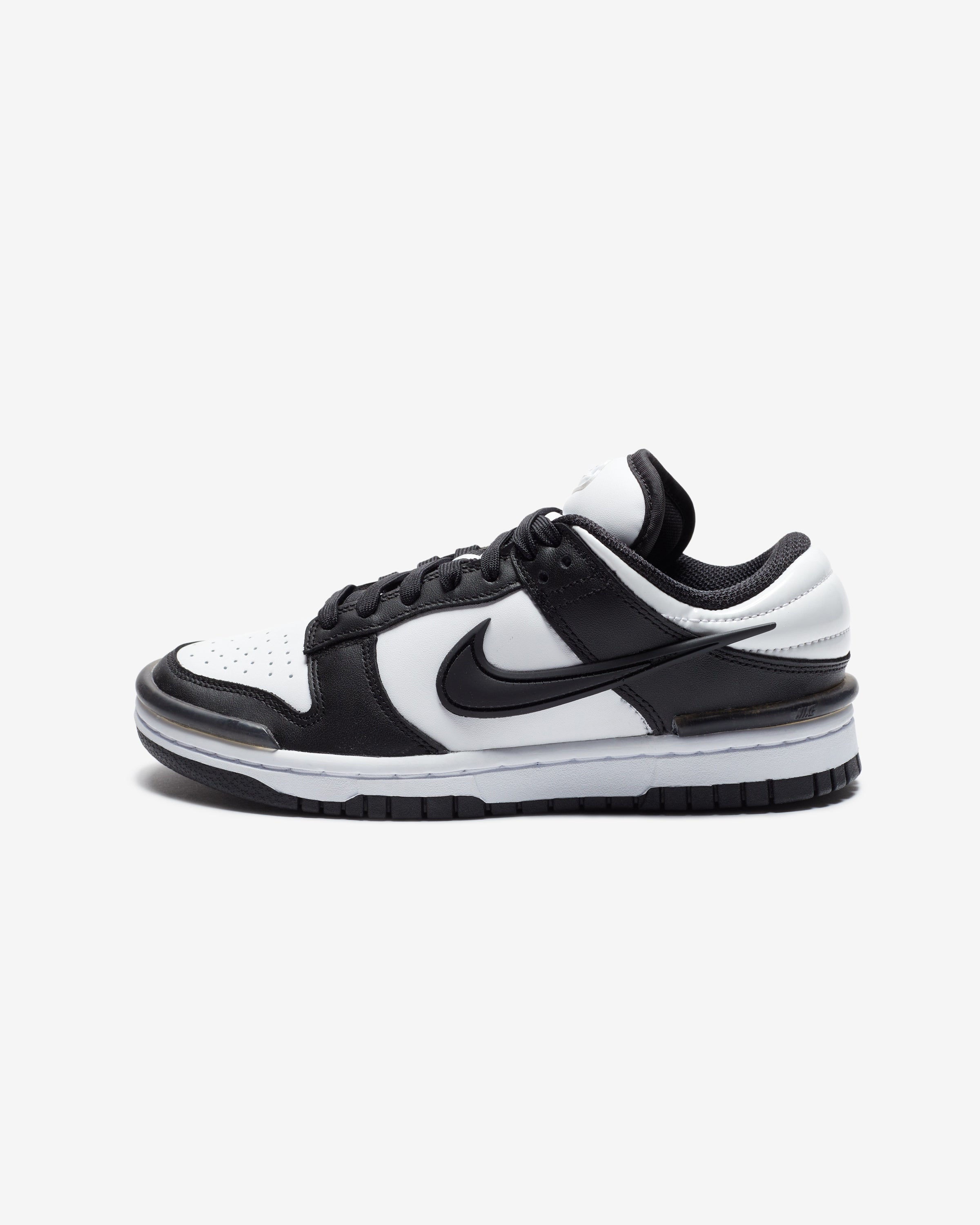 NIKE WOMEN'S DUNK LOW TWIST - BLACK/ WHITE